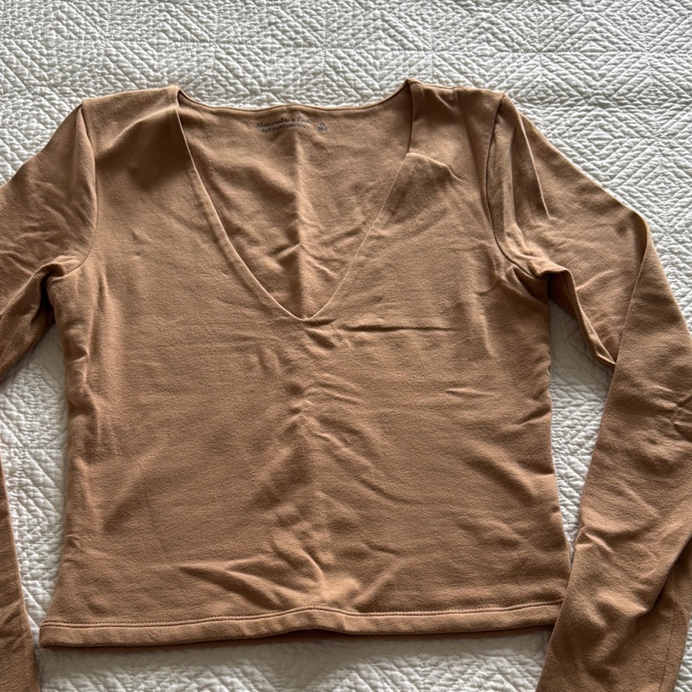 Abercrombie Tan deep V-Neck Women's cropped top